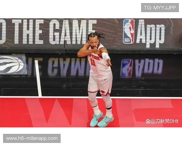 尼克斯替补最后时刻命中三分变成英雄